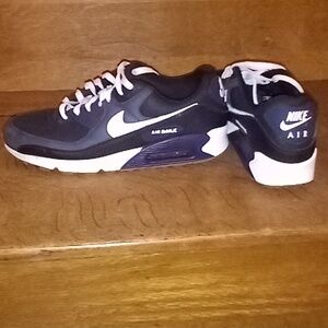 Nike Air Max mens Size 12 Navy/white gum bottom